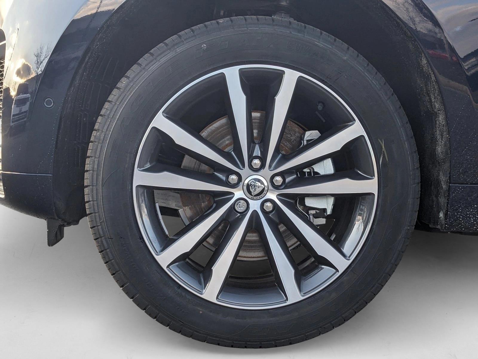 2024 Jaguar F-PACE R-Dynamic S P250 photo 10