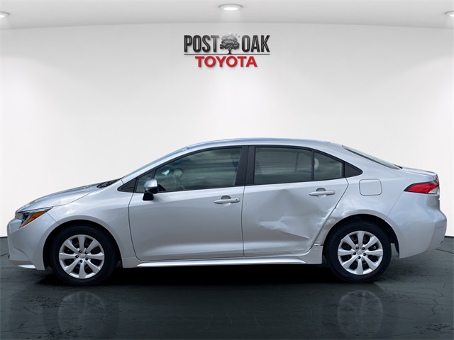2024 Toyota Corolla LE photo 4
