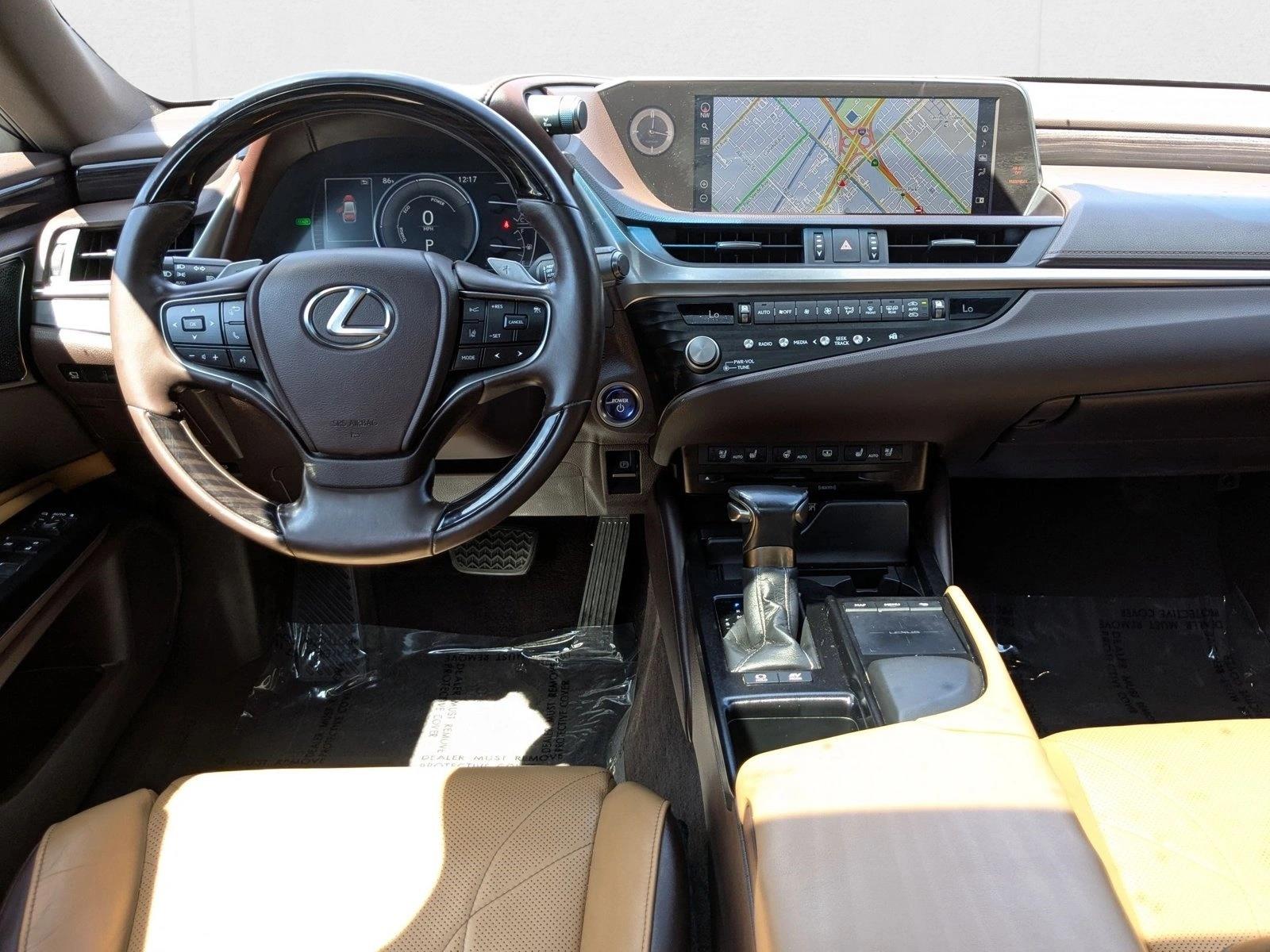 2021 Lexus ES Luxury photo 18