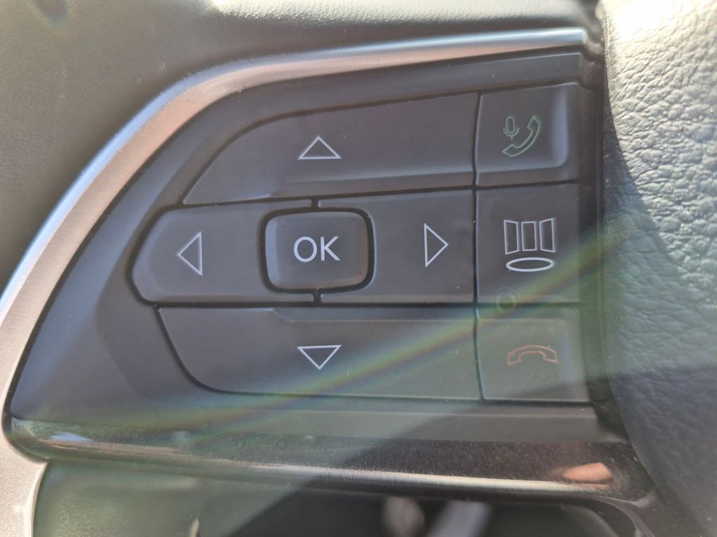 2021 Jeep Grand Cherokee Altitude photo 17