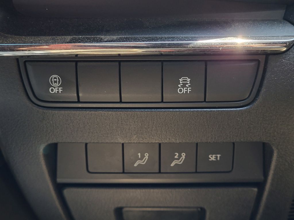 2022 Mazda Mazda3 Hatchback Carbon photo 16