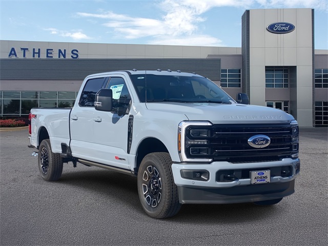 2026 Ford F-350 Super Duty Platinum's photo