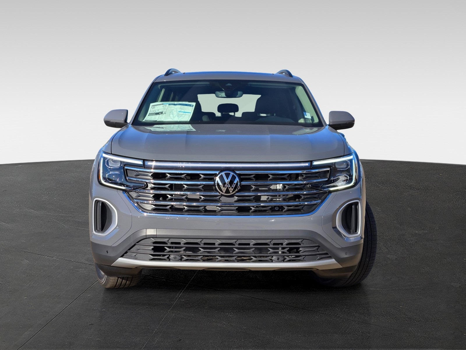 2026 Volkswagen Atlas SE Technology photo 2