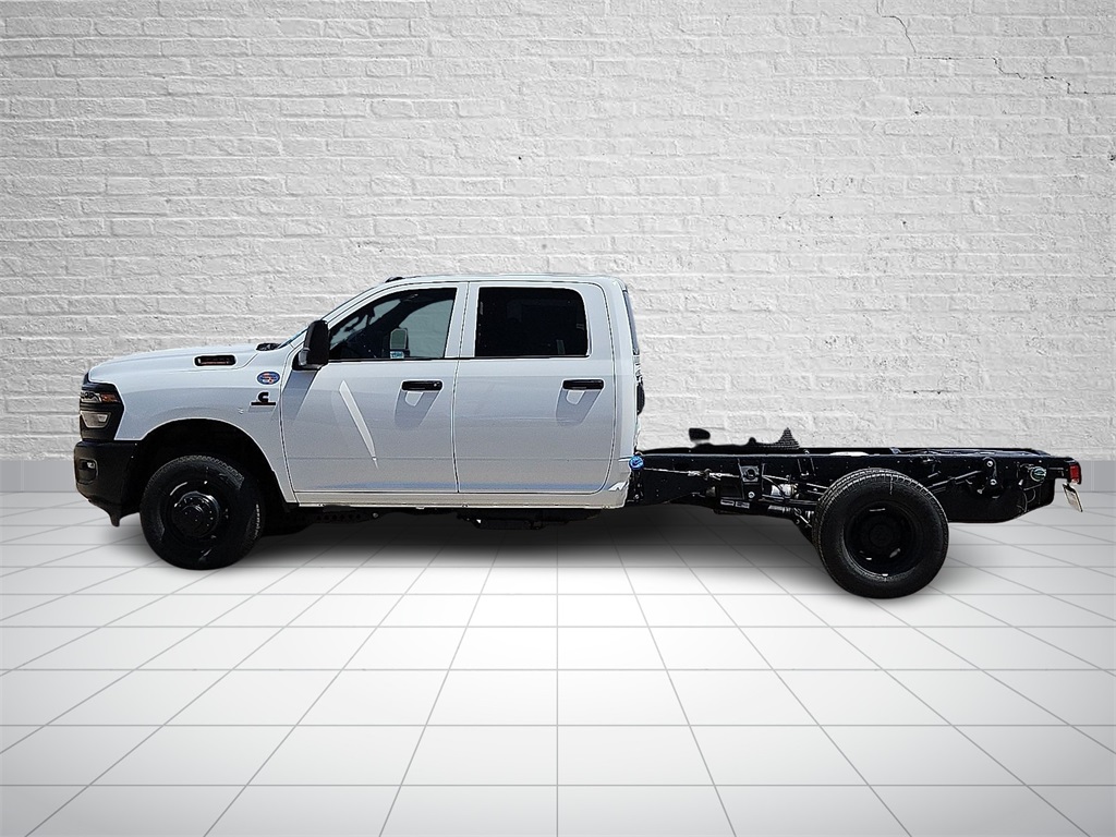 2025 Ram 3500 Tradesman photo 2