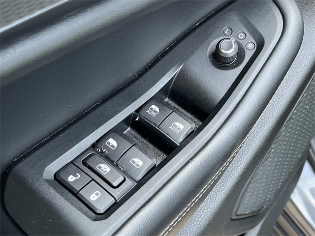 2024 Jeep Grand Cherokee Altitude photo 28