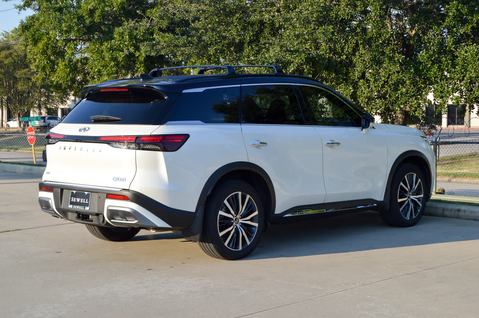 2025 Infiniti QX60 Autograph photo 4