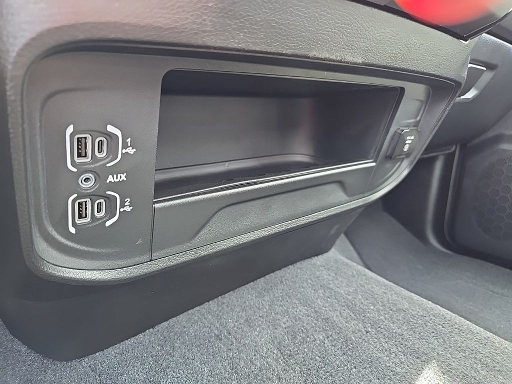 2025 Ram 2500 Tradesman photo 11