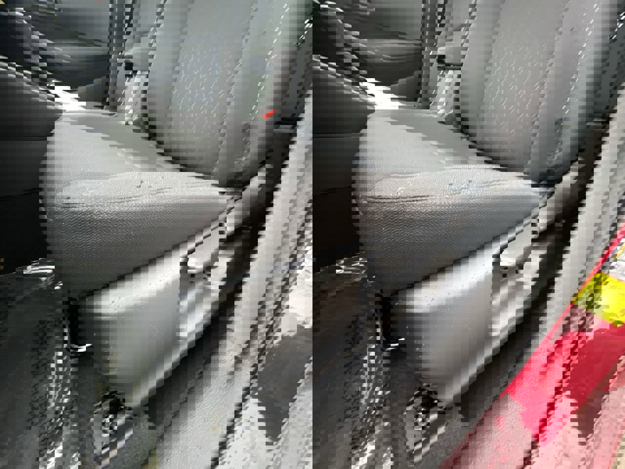 2025 Toyota Corolla LE photo 3