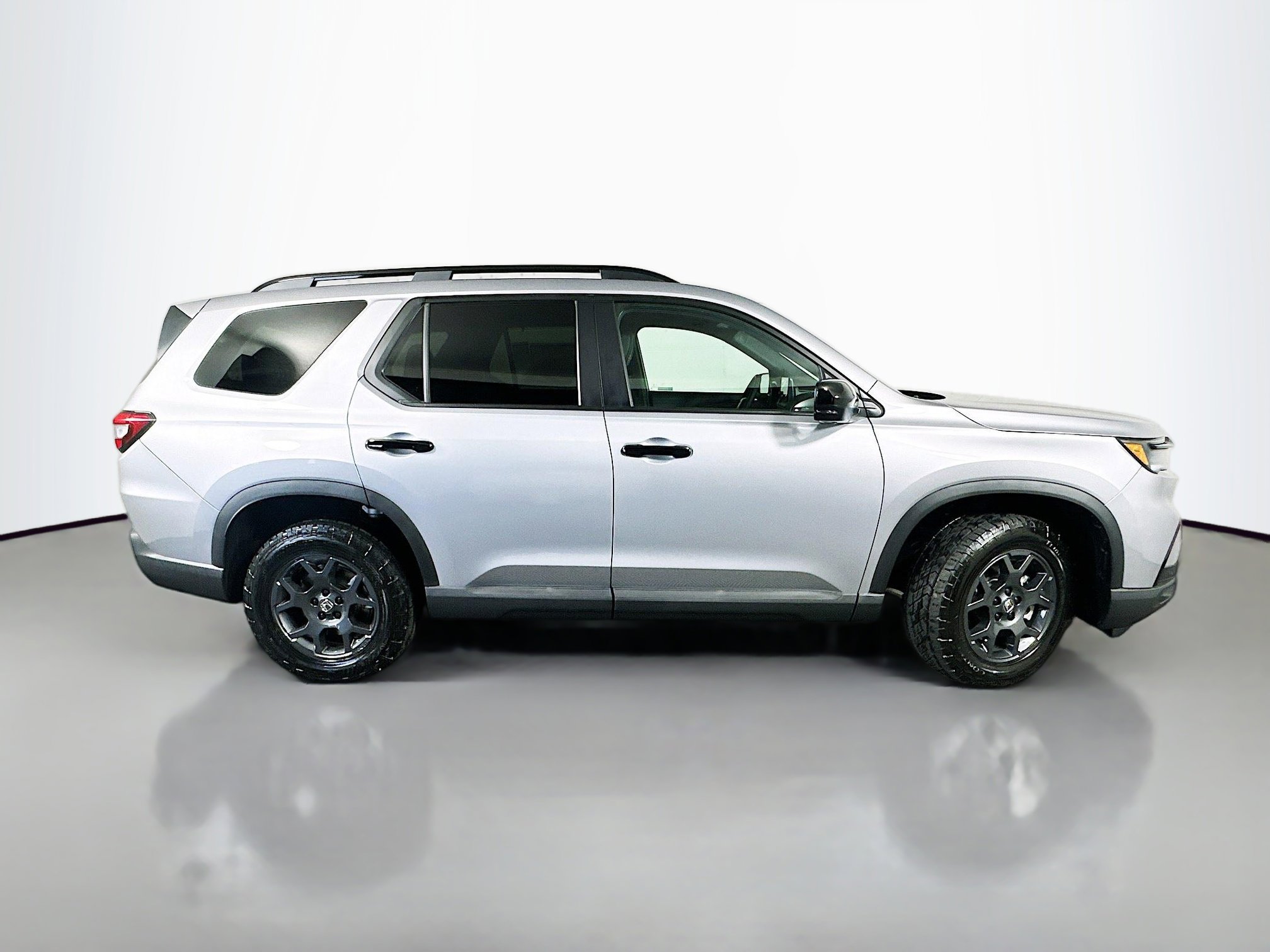 2025 Honda Pilot TrailSport photo 8