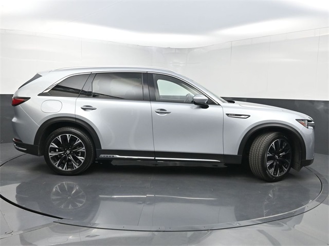 2024 Mazda CX-90 Premium photo 2