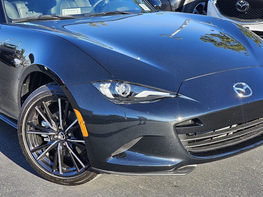 2025 Mazda MX-5 Miata Miata Grand Touring photo 3