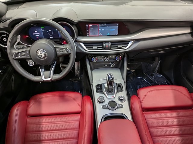 2024 Alfa Romeo Stelvio Ti photo 21