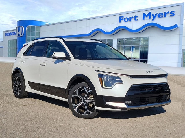 2023 Kia Niro EX Touring's photo