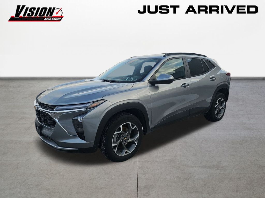 2025 Chevrolet Trax LT's photo