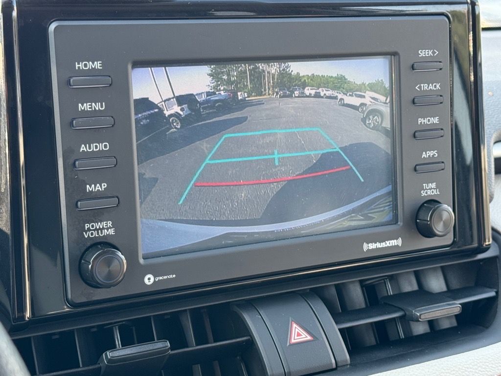 2022 Toyota RAV4 XLE photo 21