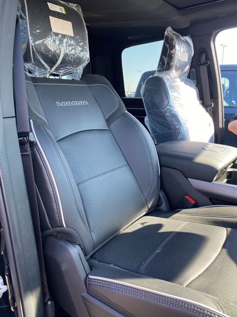2025 Ram 2500 Laramie photo 12