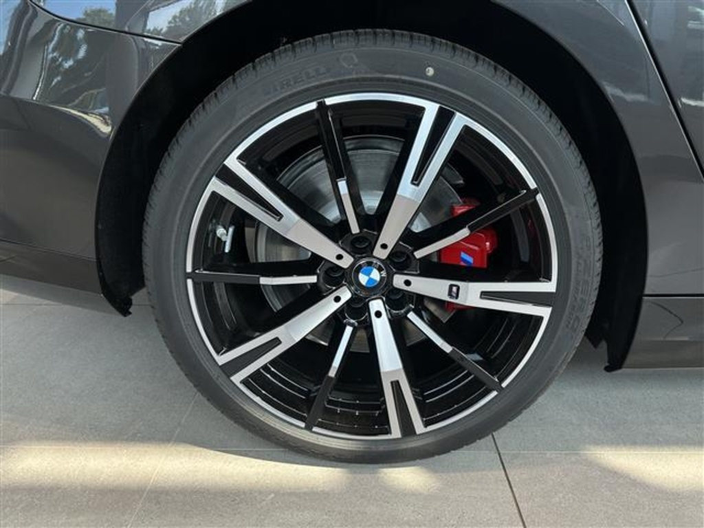 2026 Bmw 550e xDrive photo 7