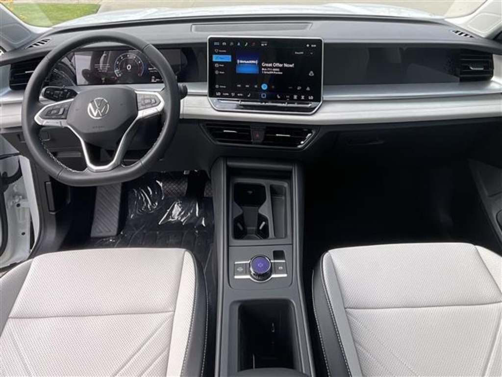 2025 Volkswagen Tiguan SE photo 8