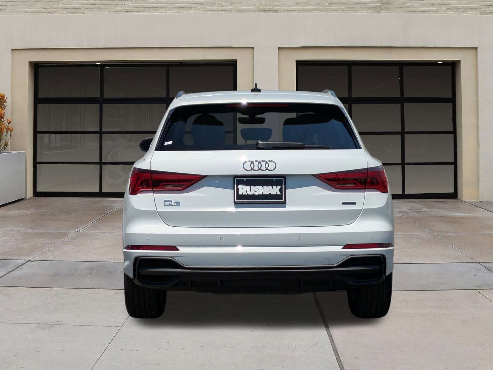 2025 Audi Q3 S line Premium photo 4