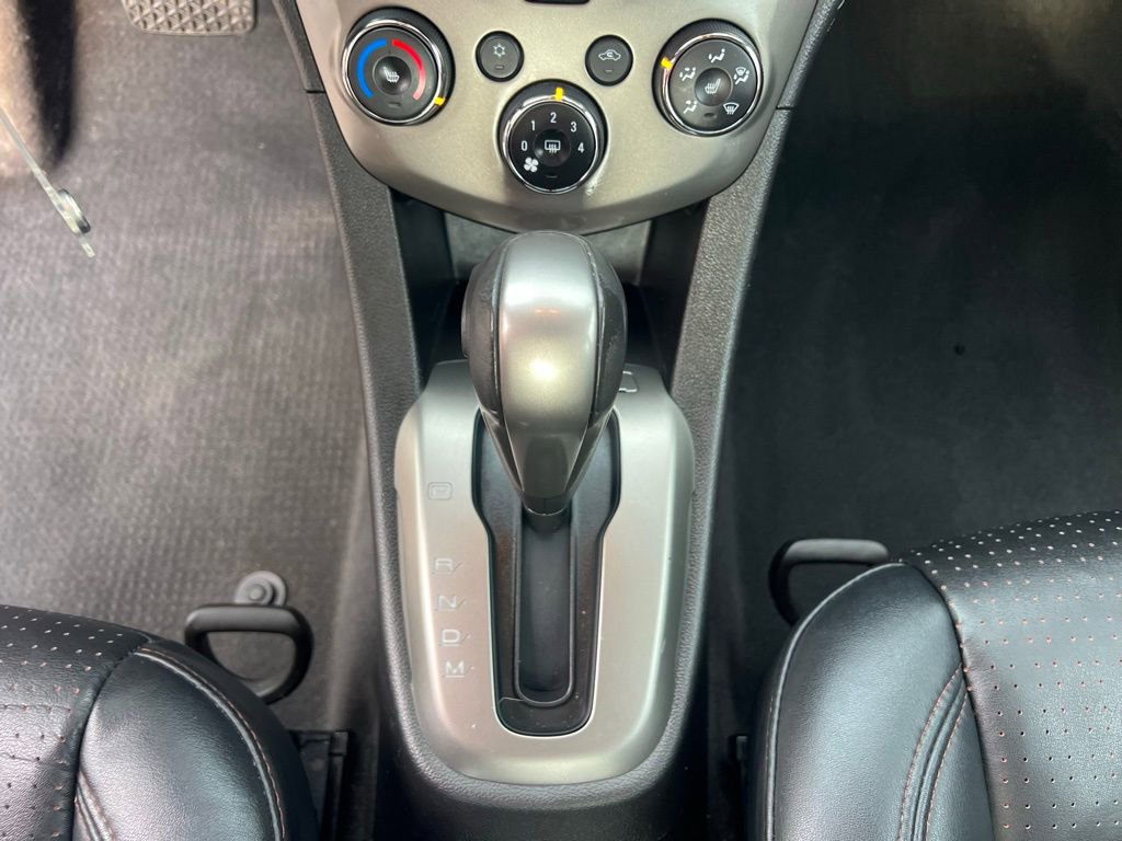 2012 Chevrolet Sonic LTZ photo 26