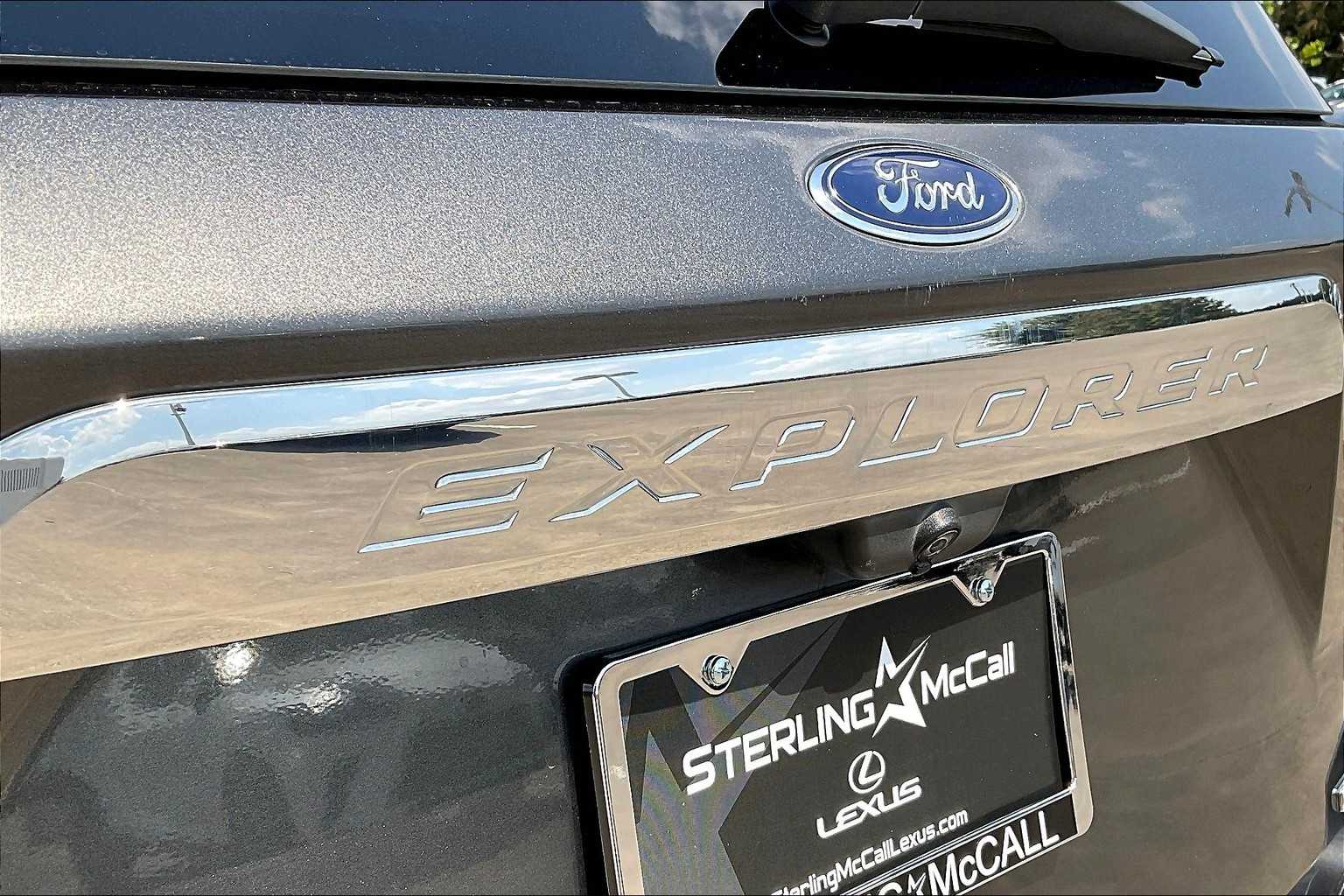 2020 Ford Explorer XLT photo 28