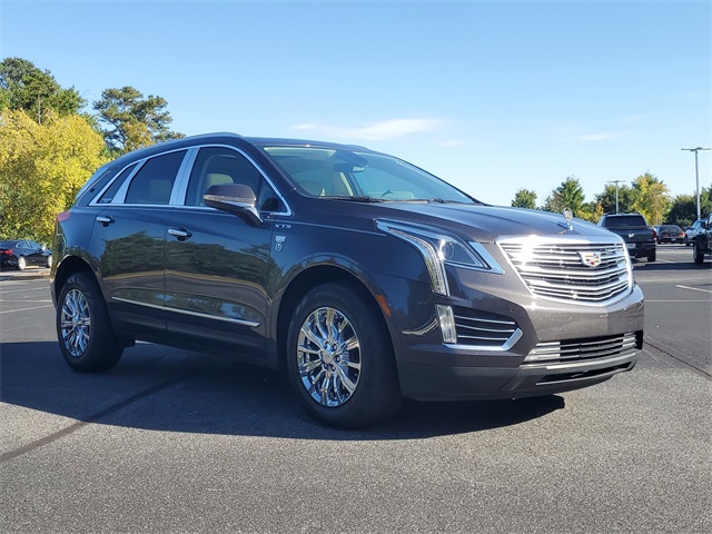 2018 Cadillac XT5 Luxury photo 2