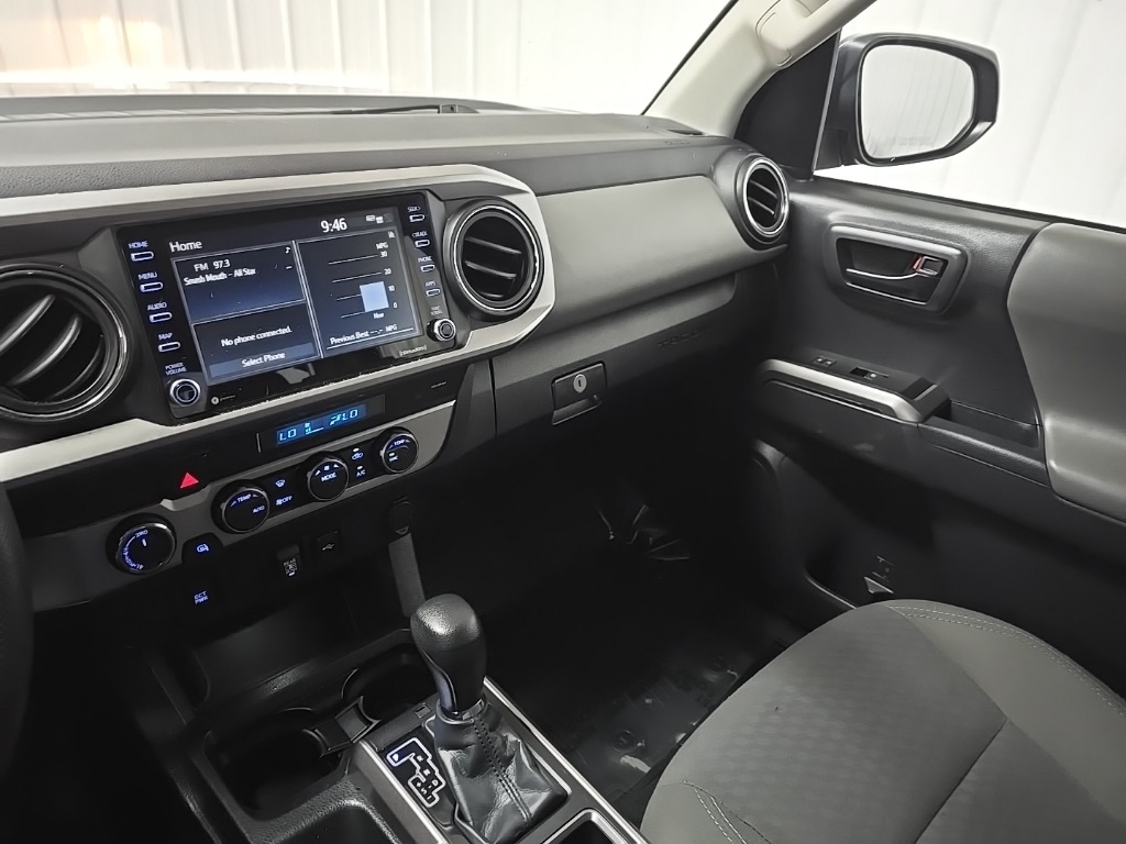 2022 Toyota Tacoma SR5 V6 photo 25