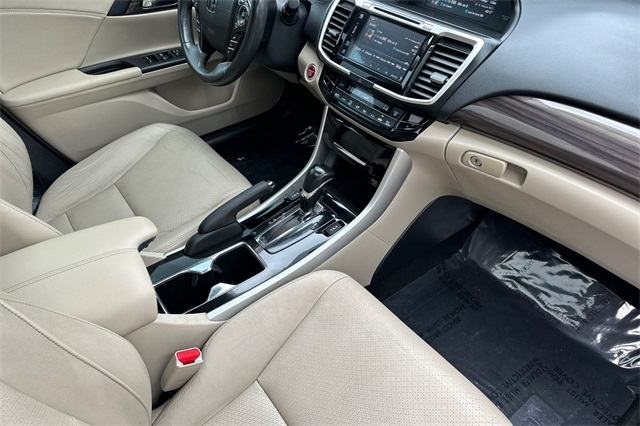 2016 Honda Accord EX-L V6 photo 18