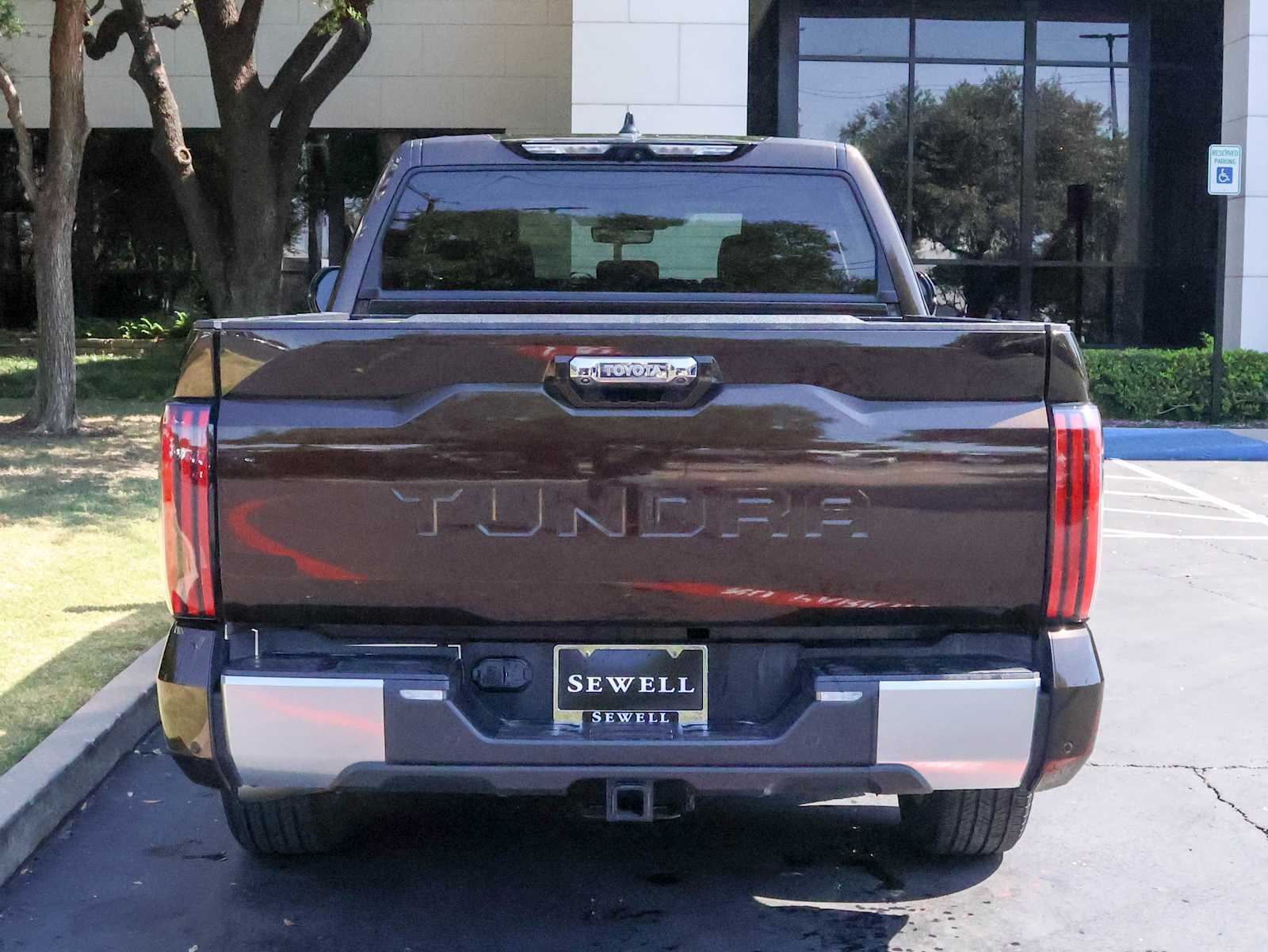2022 Toyota Tundra Limited photo 3