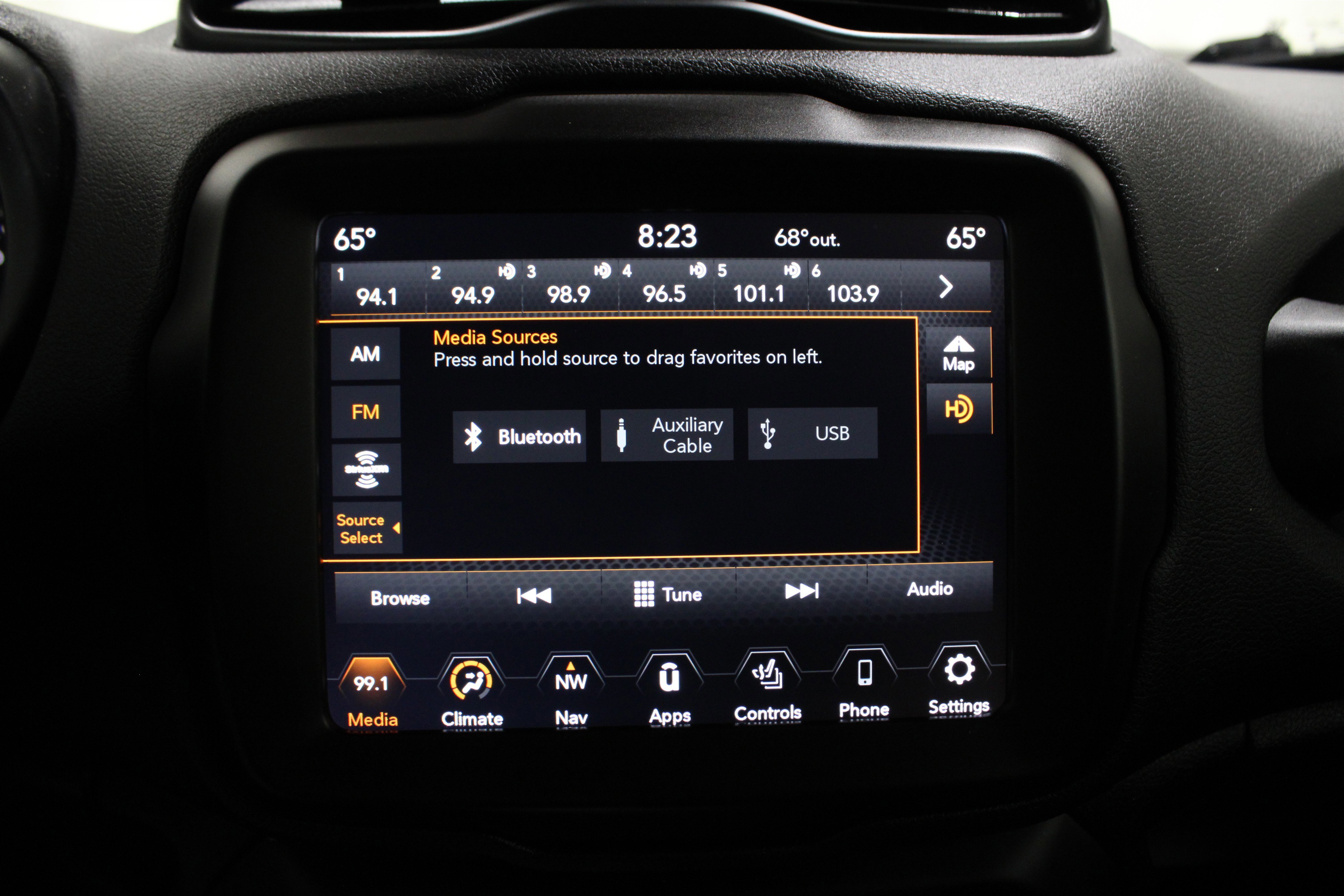 2023 Jeep Renegade Latitude photo 4