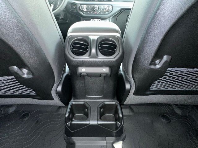 2025 Jeep Gladiator Sport photo 33