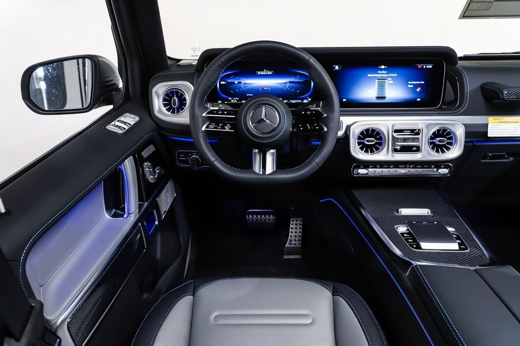 2025 Mercedes Benz G photo 11