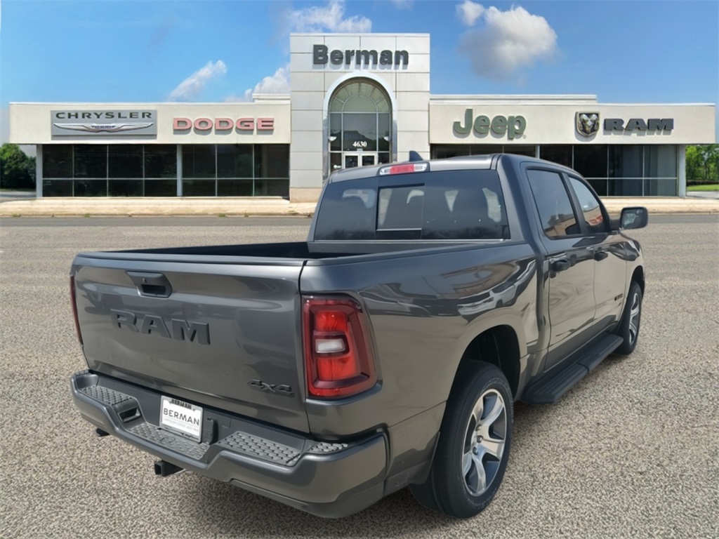 2025 Ram 1500 Tradesman photo 6