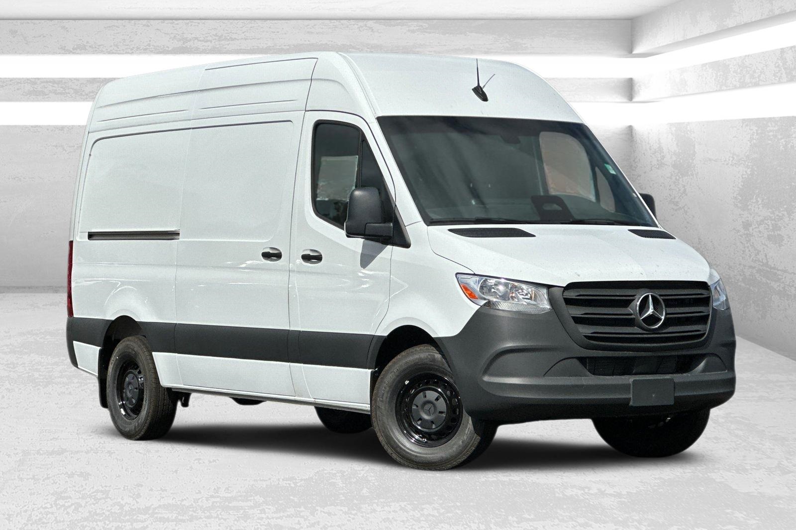 2025 Mercedes-Benz Sprinter Cargo Van Base's photo