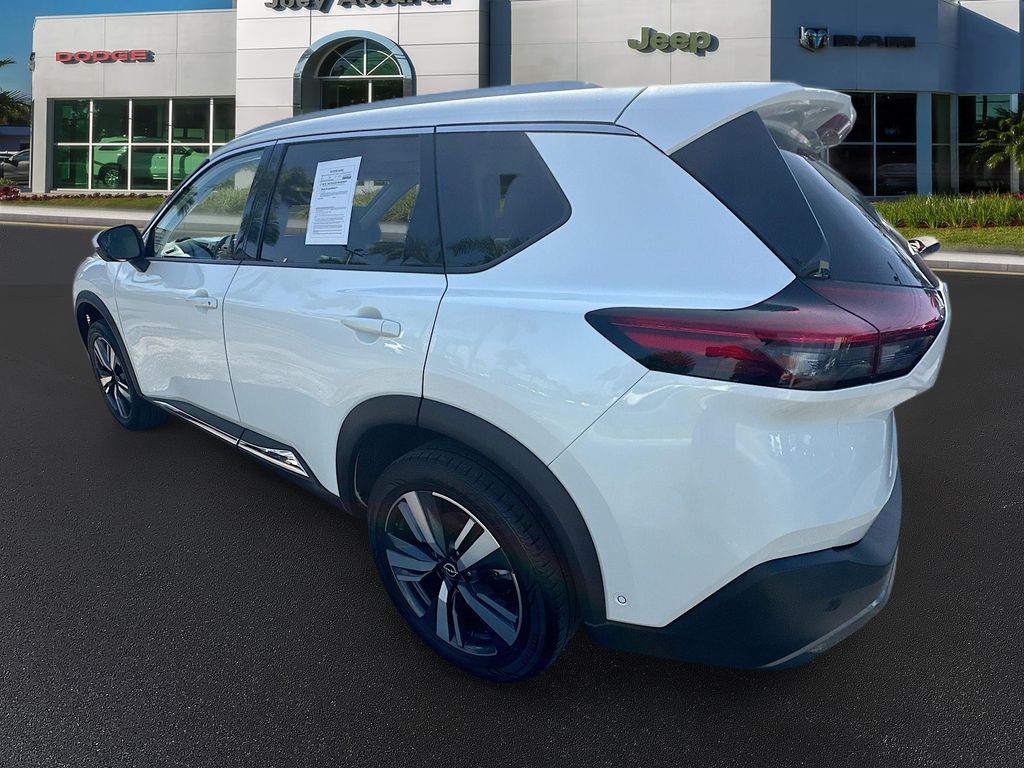 2023 Nissan Rogue SL photo 5