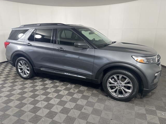 Used 2022 Ford Explorer XLT with VIN 1FMSK8DH9NGC33757 for sale in Shakopee, Minnesota