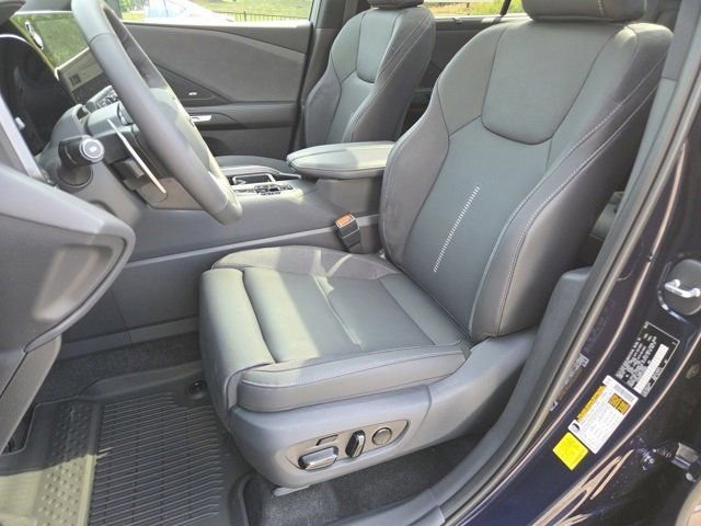 2026 Lexus TX 350 Luxury photo 3