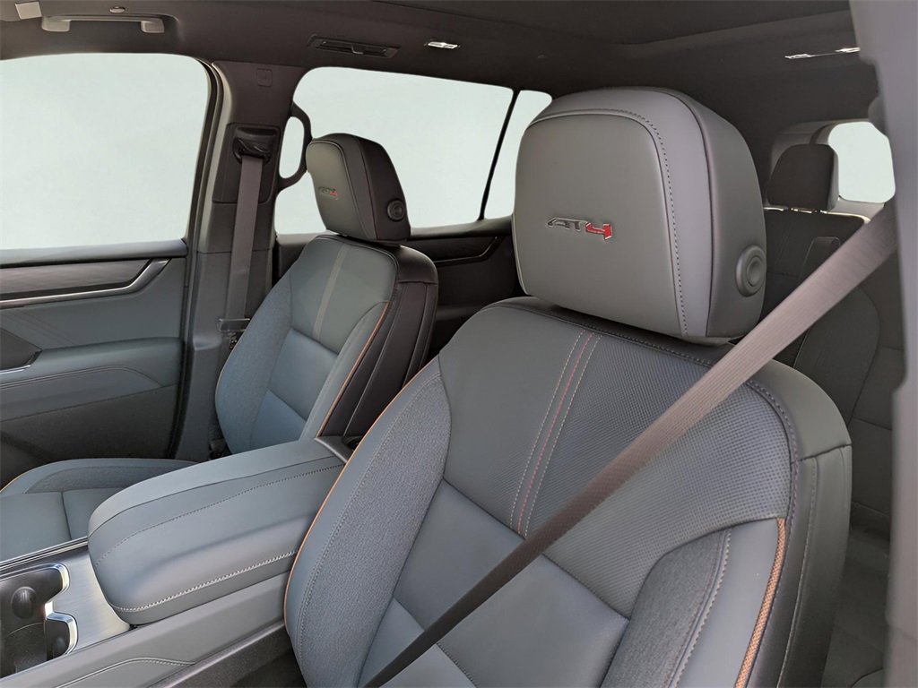 2026 Gmc Acadia AT4 photo 6