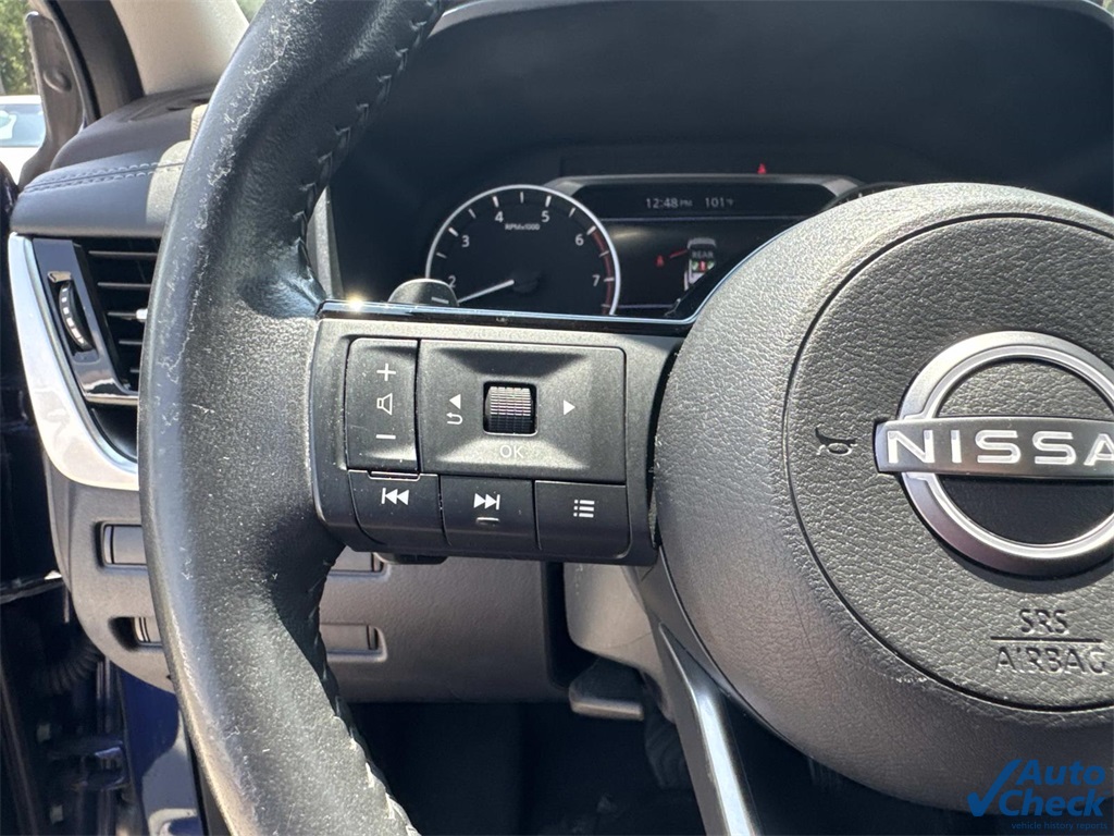 2023 Nissan Rogue SV photo 18