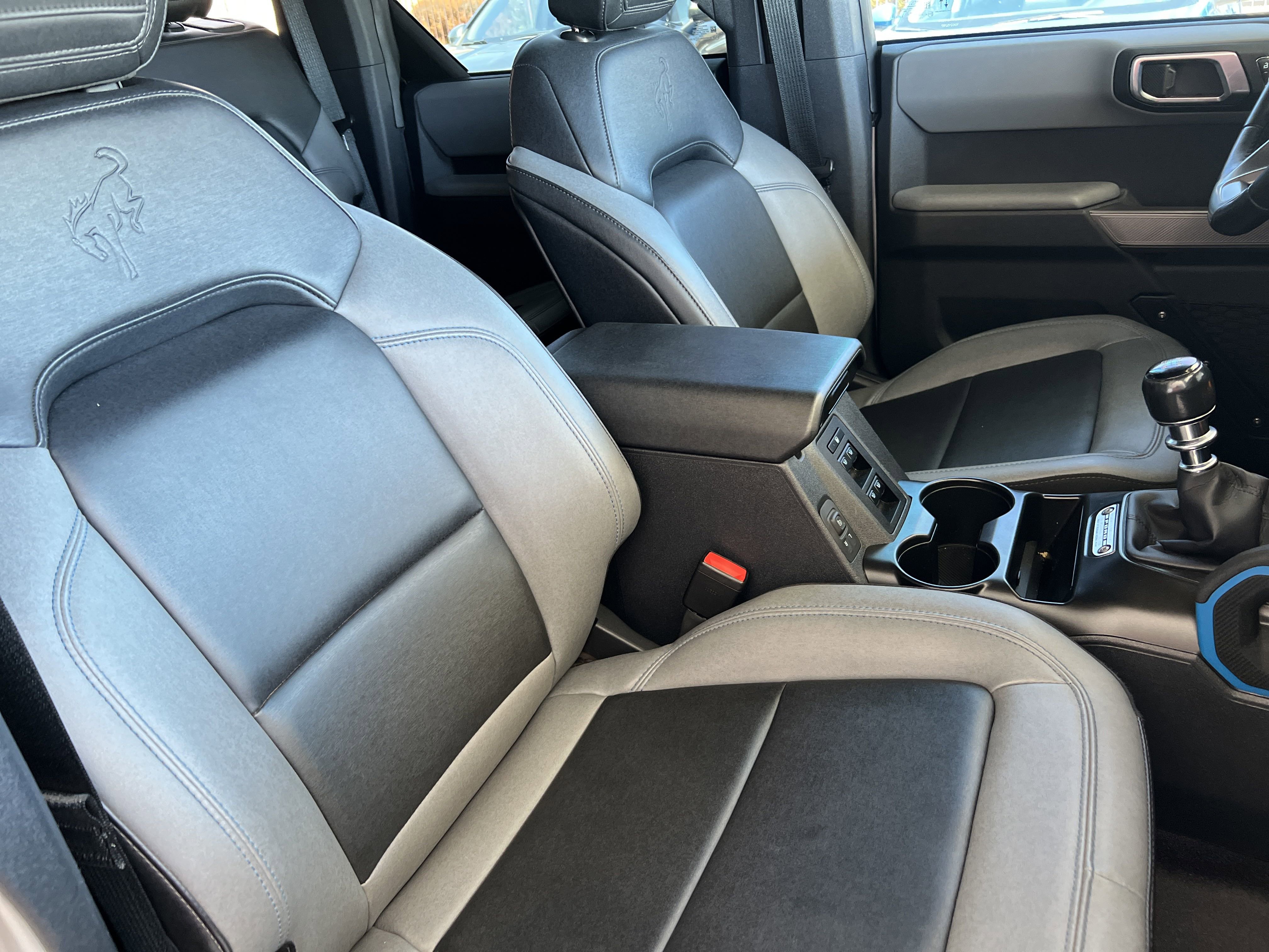 2022 Ford Bronco Black Diamond photo 11