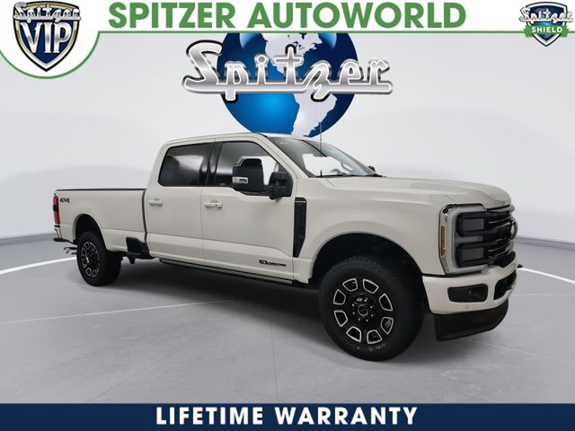 2026 Ford F-250 Super Duty Platinum's photo