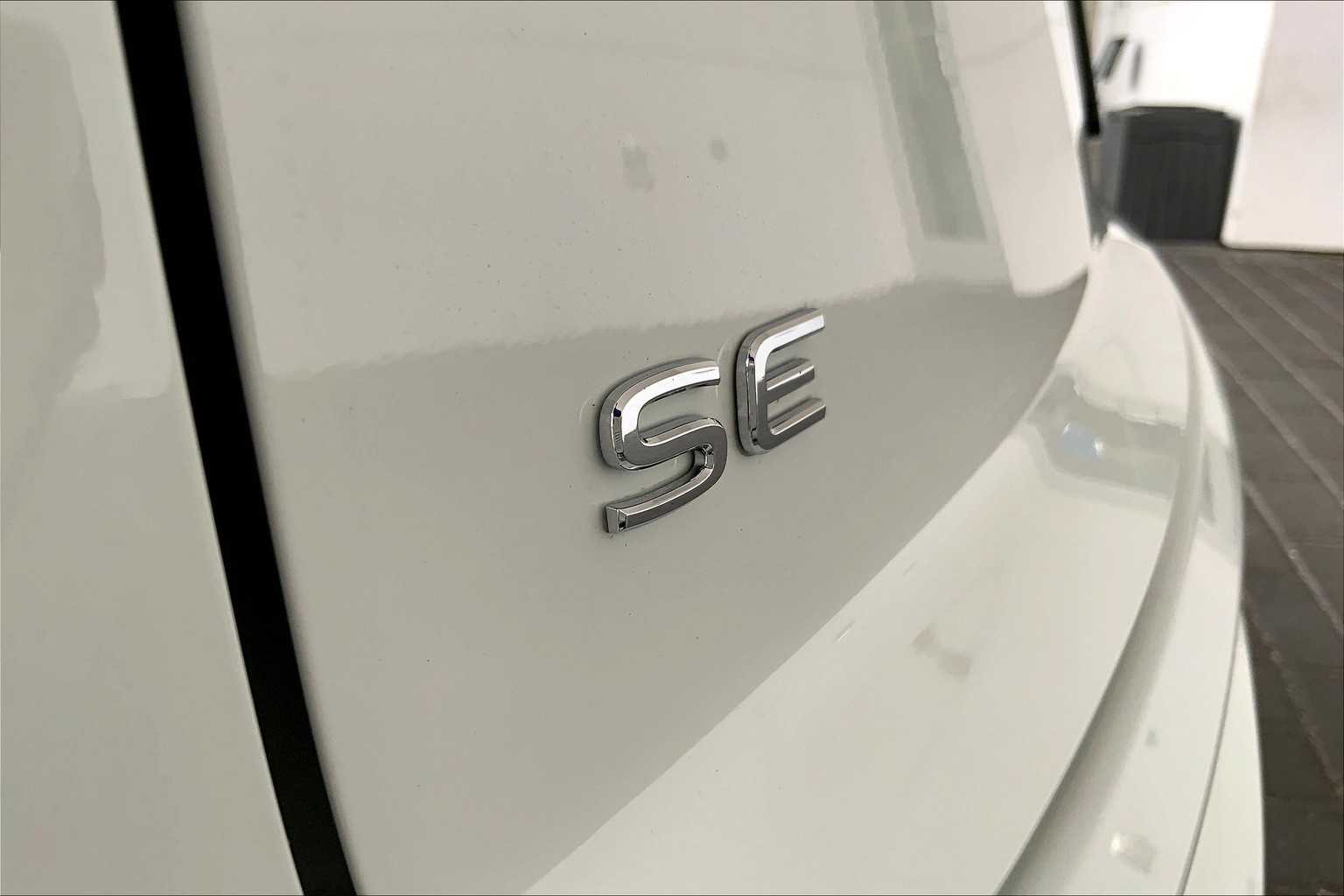 2025 Volkswagen Atlas Cross Sport SE Technology photo 14