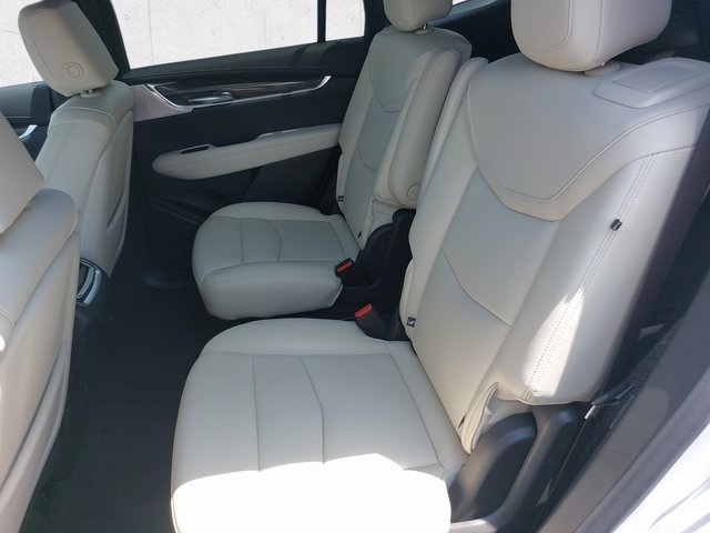 2025 Cadillac XT6 Sport photo 17