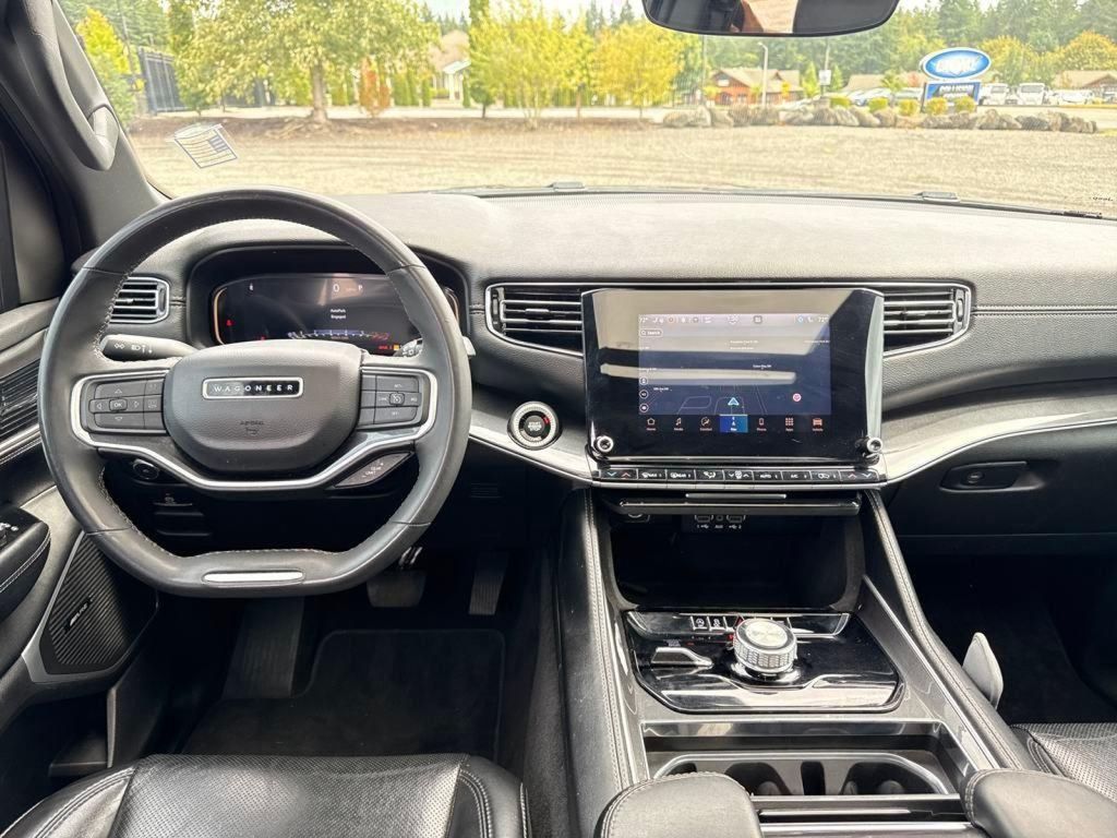 2023 Jeep Wagoneer Base photo 16