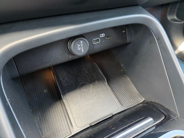 2022 Volvo C40 Recharge photo 27