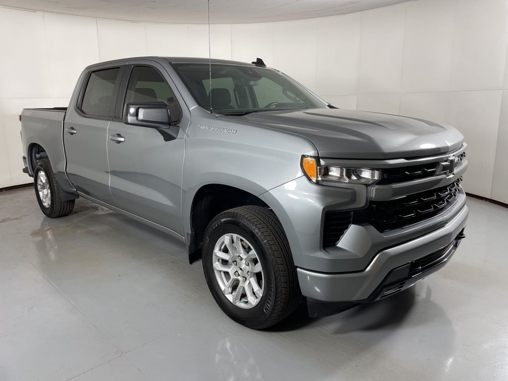 2025 Chevrolet Silverado 1500 RST photo 2