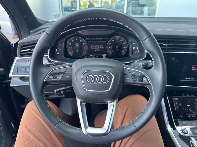 2025 Audi Q7 55 Premium photo 8