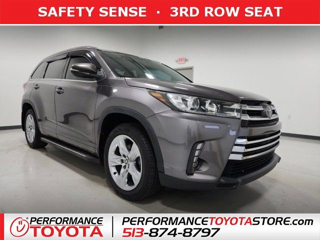 2019 Toyota Highlander Limited's photo