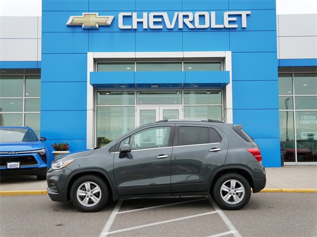 Used 2019 Chevrolet Trax LT with VIN 3GNCJLSB6KL290378 for sale in Roseville, Minnesota