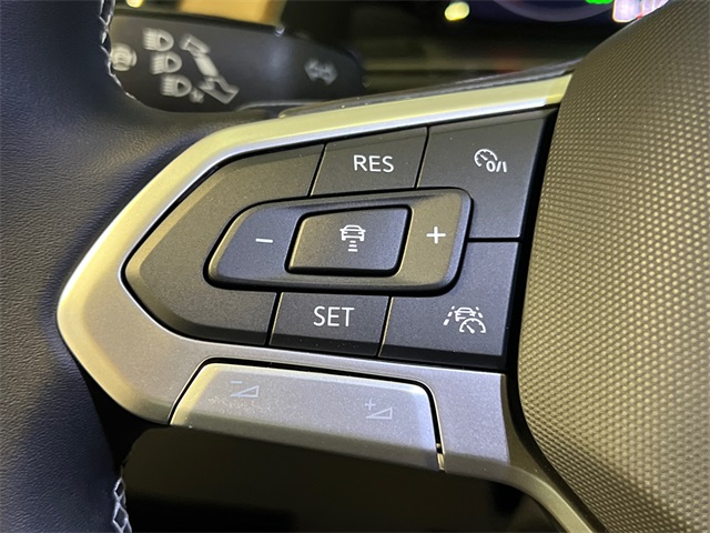 2026 Volkswagen Atlas SE photo 12